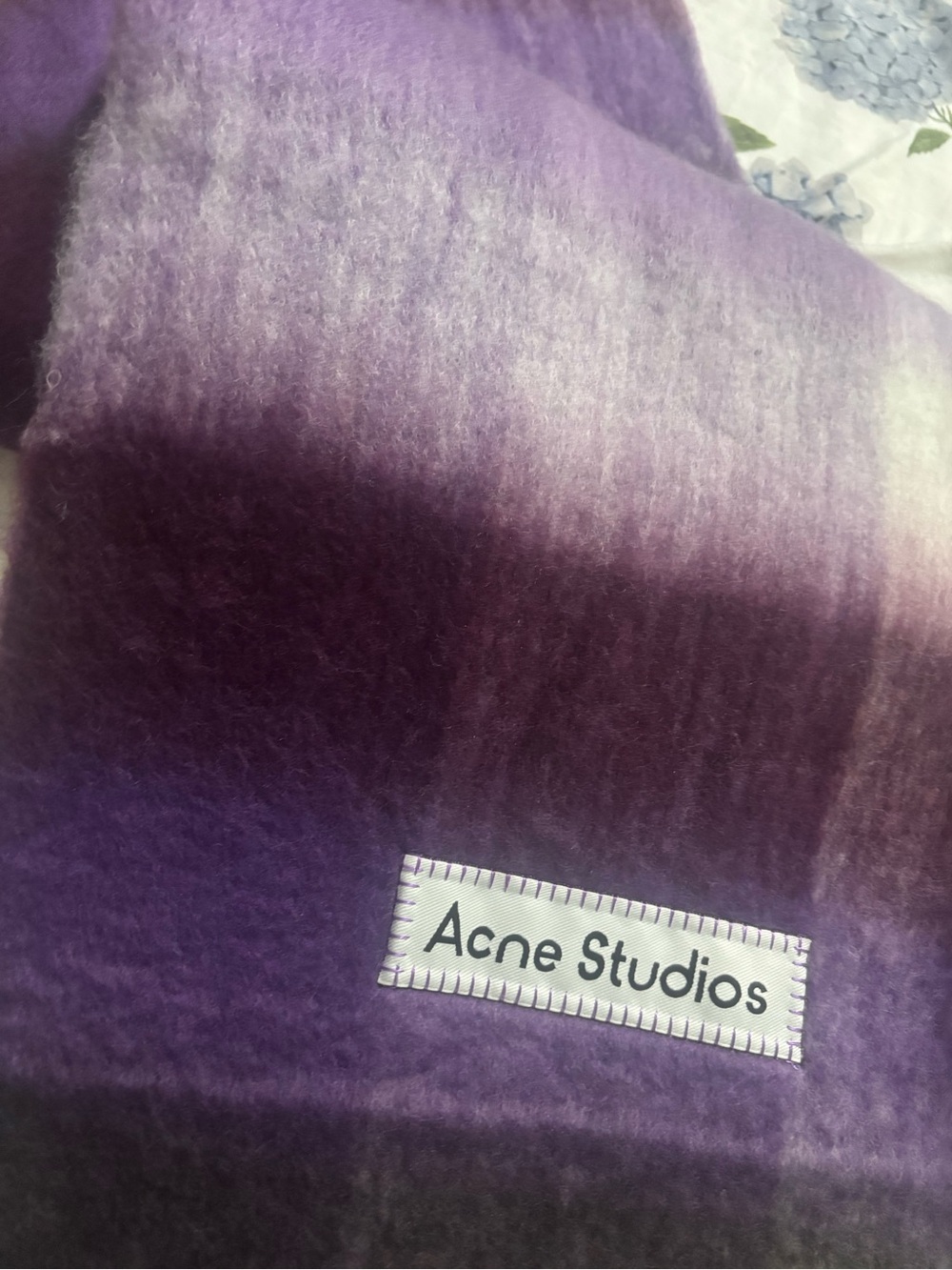 Acne Studios Purple Ombre Wool-Blend scarf 🇮🇹